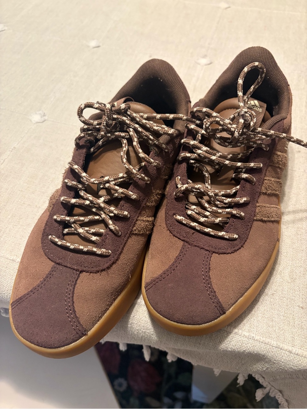 adidas Men's Brown Suede Low-Top Sneakers with Gum Sole - Picture 2 of 6